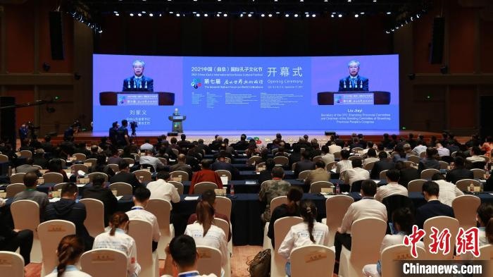 中共山東省委書記劉家義致辭。　梁犇 攝