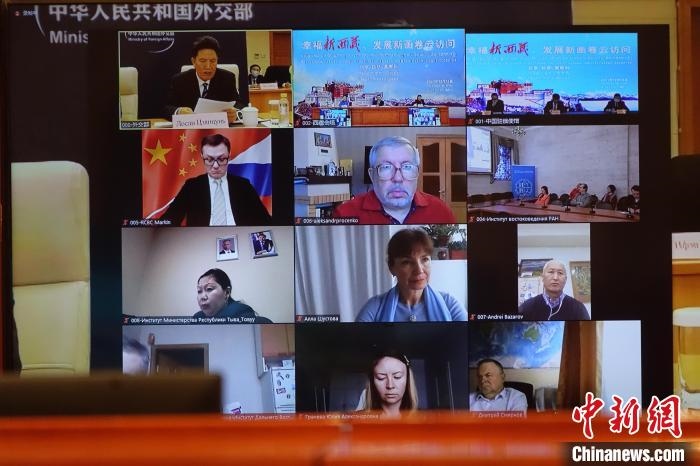 “幸福新西藏、發(fā)展新畫卷”云訪問活動(dòng)在拉薩、北京、莫斯科等地同時(shí)舉行?！∪轿木?攝