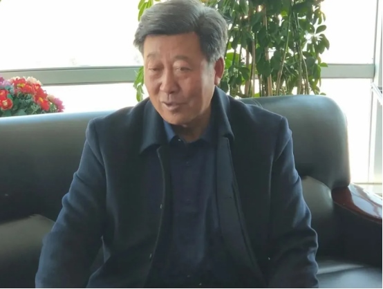 世界地球日，不忘治沙人1694.png
