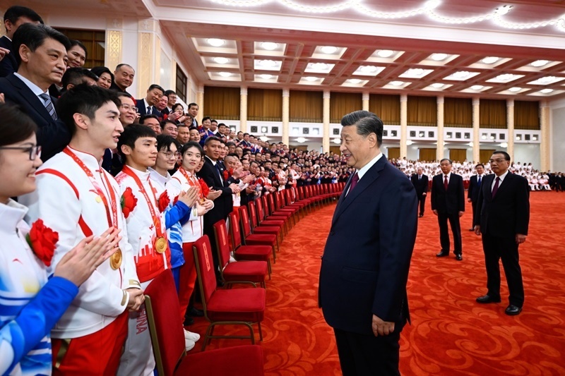 2022年4月8日，習(xí)近平總書記會見北京冬奧會、冬殘奧會突出貢獻(xiàn)集體代表、突出貢獻(xiàn)個人和中國體育代表團(tuán)成員。