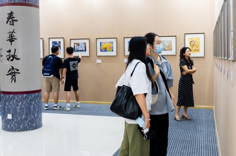 作品展現(xiàn)場(chǎng)。校方供圖