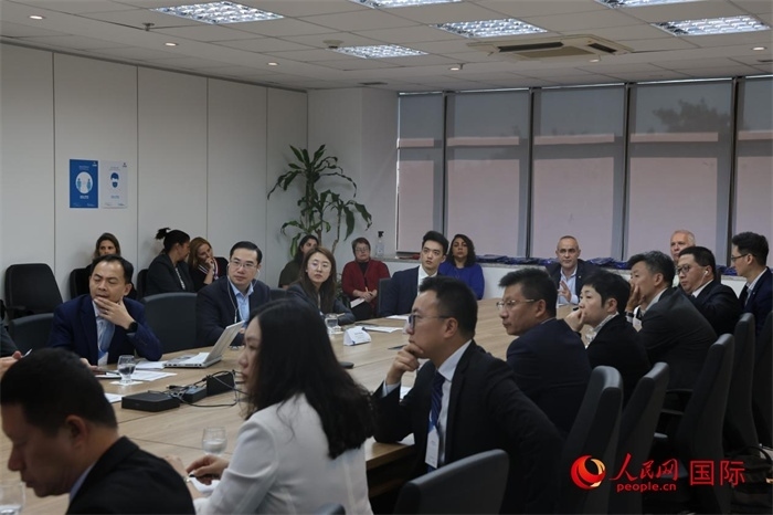 與會代表參與座談交流。（人民網(wǎng)記者 時(shí)元皓攝）