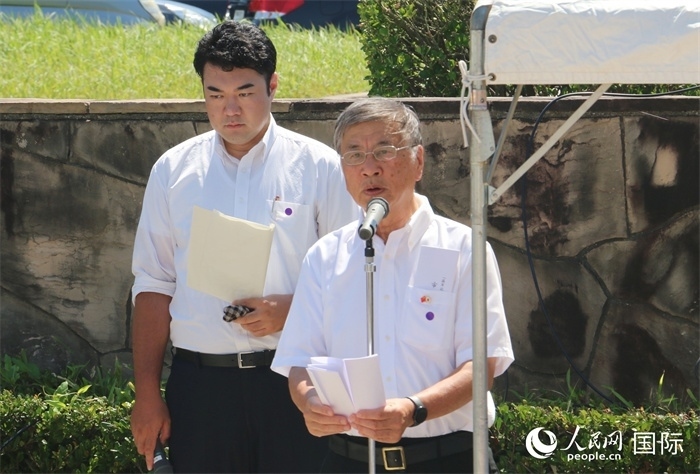 藤澤市市長(zhǎng)鈴木恒夫在紀(jì)念儀式上致辭。人民網(wǎng) 許可攝