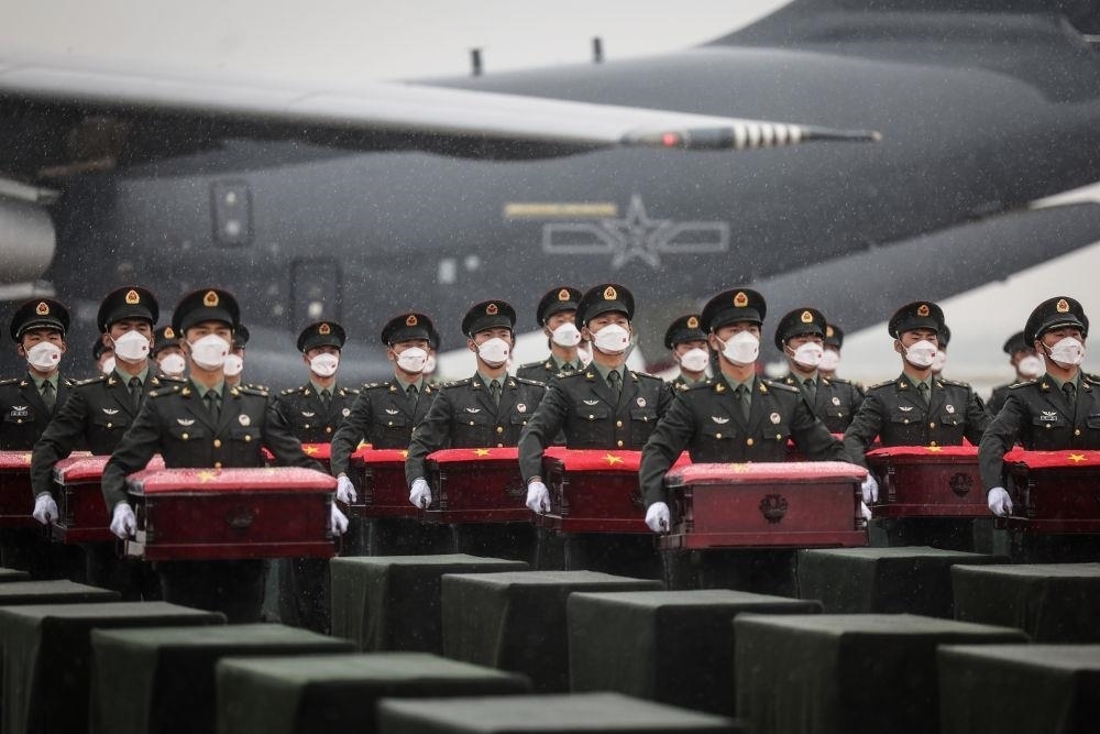 △2022年9月16日，載運(yùn)著88位在韓中國人民志愿軍烈士遺骸及837件遺物的空軍專機(jī)降落在沈陽桃仙國際機(jī)場，英雄們回到祖國懷抱。