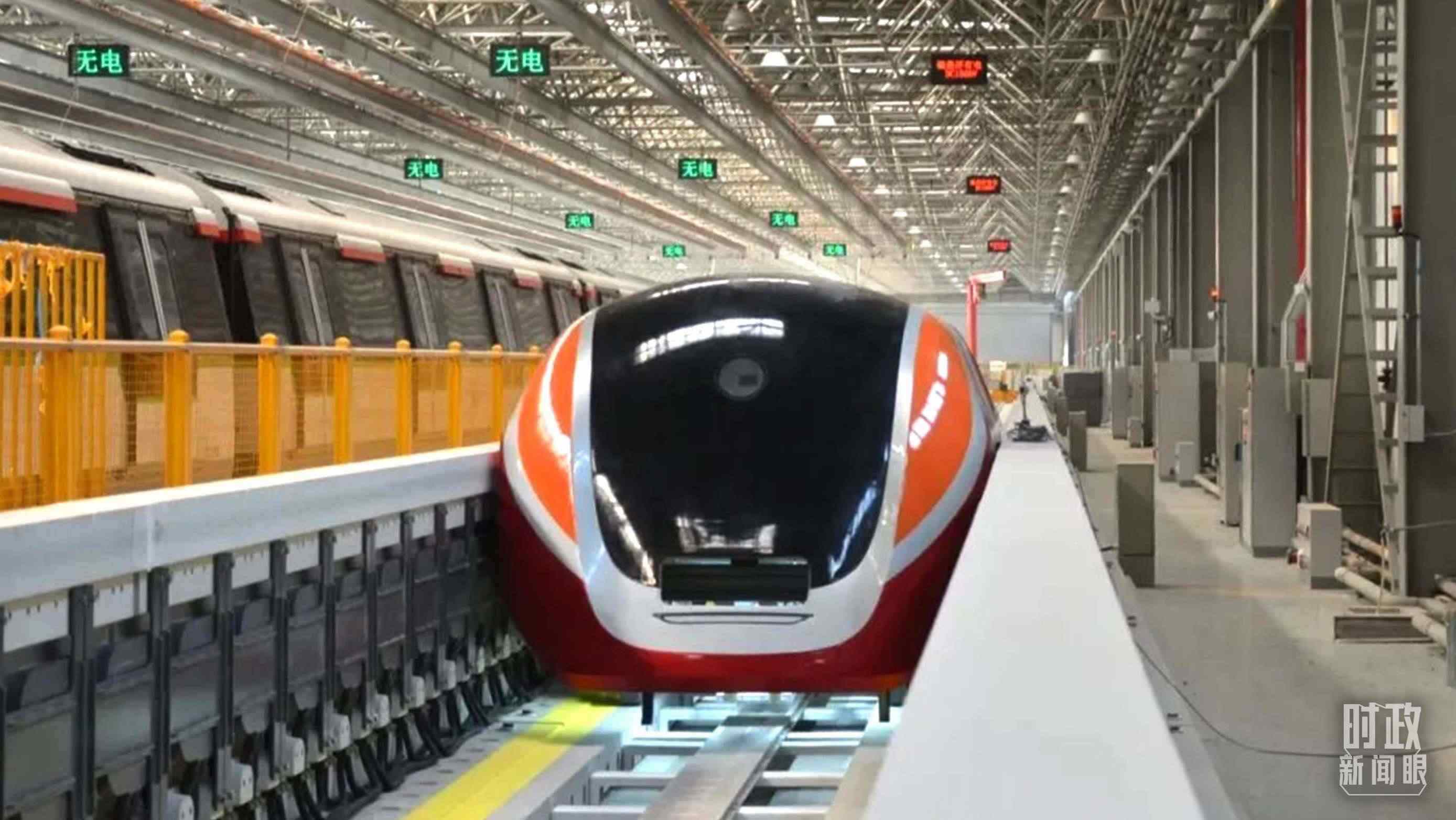 △3月31日，由中國中車自主研制的國內(nèi)首套高溫超導電動懸浮全要素試驗系統(tǒng)完成首次懸浮運行。（圖/中車齊齊哈爾車輛有限公司）