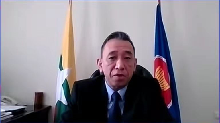 昂苗敏致辭。中國駐東盟使團供圖