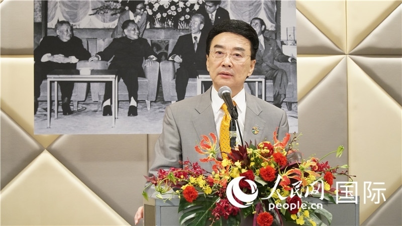 在日中國(guó)企業(yè)協(xié)會(huì)會(huì)長(zhǎng)王家馴致祝酒詞。人民網(wǎng) 蔣曉辰攝