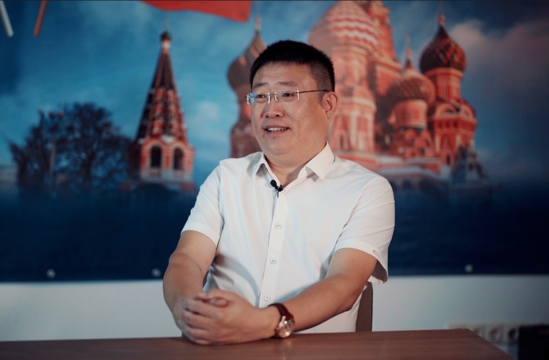 中俄人文合作發(fā)展中心主席尹斌接受人民網(wǎng)記者采訪。人民網(wǎng)記者 馬天翼攝