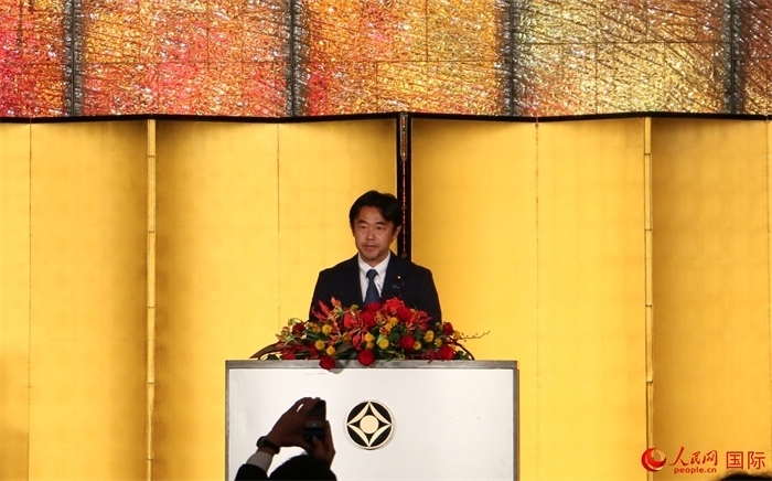 日本外務(wù)大臣政務(wù)官穗坂泰發(fā)表致辭。人民網(wǎng) 許可攝