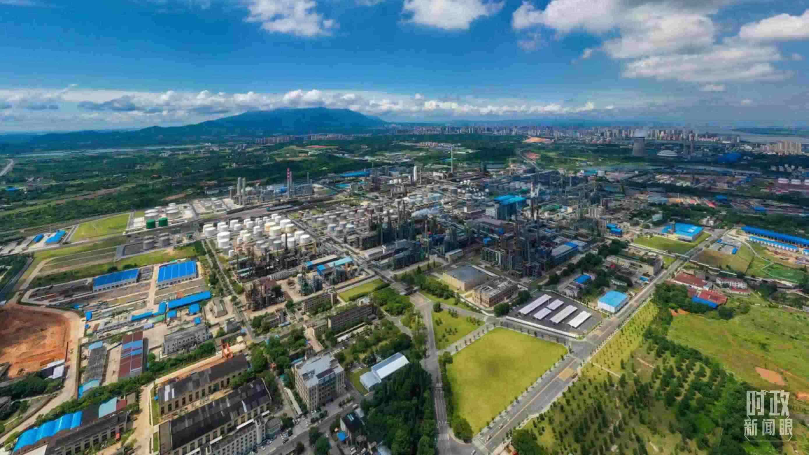 △中國石化九江分公司。（總臺記者劉陽拍攝）
