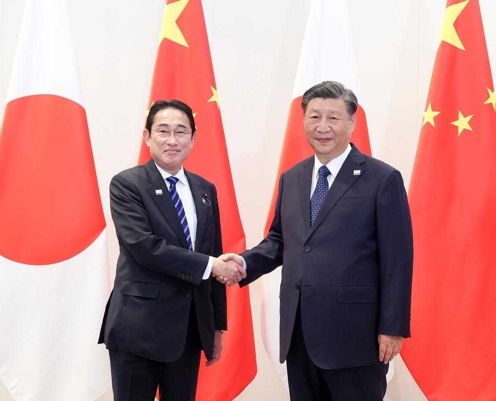 當?shù)貢r間11月16日下午，國家主席習近平在舊金山會見日本首相岸田文雄。
