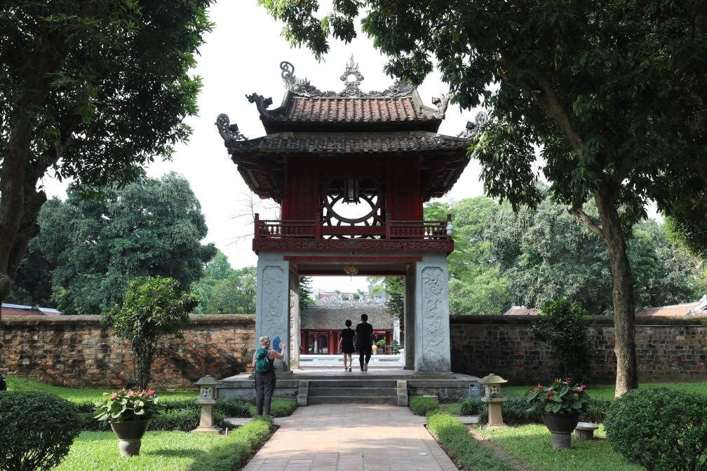 這是越南首都河內(nèi)文廟內(nèi)的奎文閣。