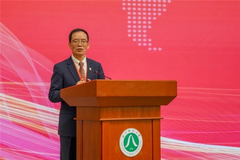 國務(wù)院學(xué)位委員會區(qū)域國別學(xué)學(xué)科評議組秘書長、浙江師范大學(xué)非洲研究院（非洲區(qū)域國別學(xué)院）院長劉鴻武致辭。主辦方供圖