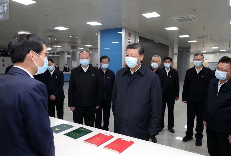 2021年3月23日，習(xí)近平在福建三明沙縣農(nóng)村產(chǎn)權(quán)交易中心考察。