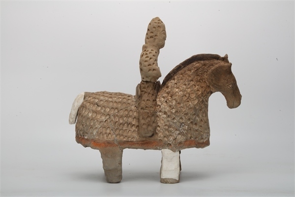 陶鎧甲騎馬俑。國(guó)家文物局供圖
