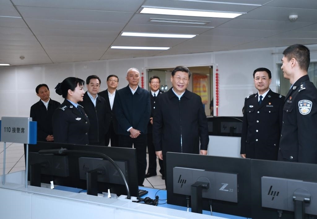 2019年2月1日上午，習(xí)近平總書(shū)記在北京市公安局看望慰問(wèn)公安民警，并向全國(guó)廣大公安民警拜年。新華社記者 謝環(huán)馳 攝
