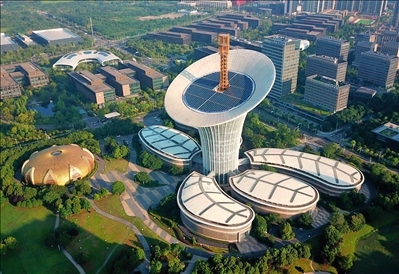 位于武漢光谷未來科技城的武漢新能源研究院大樓（2022年7月9日攝）。程敏攝/本刊