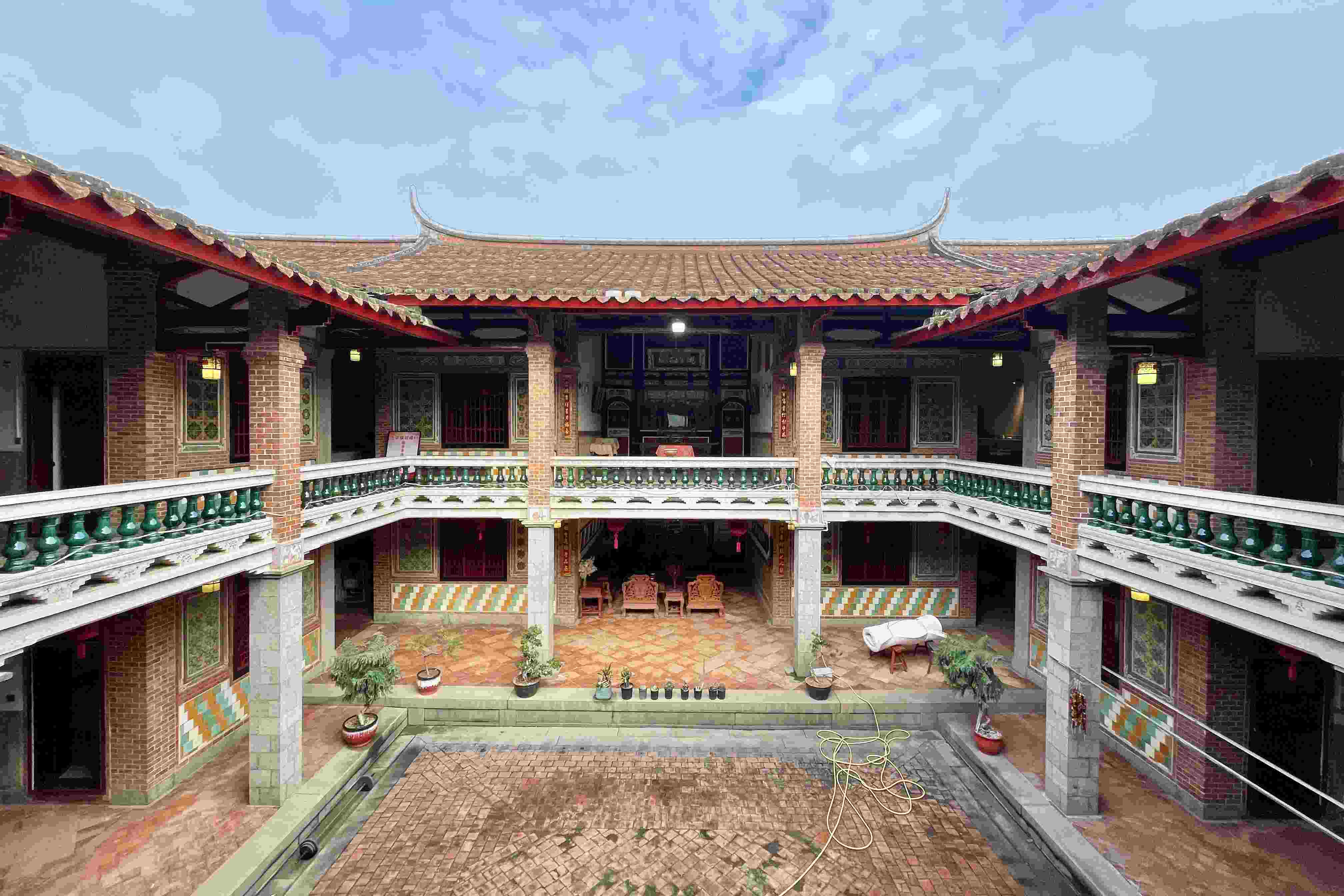 遠(yuǎn)峰厝。林瑤 攝