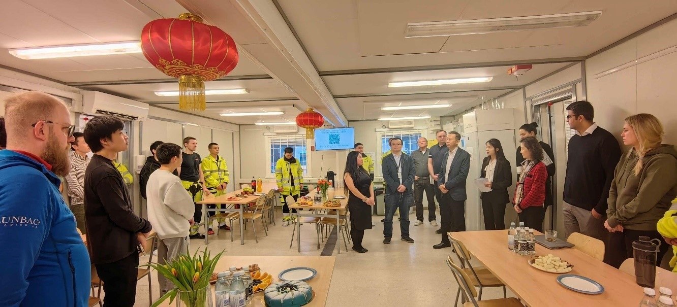 中國駐瑞典大使崔愛民走訪中鐵隧道局集團(tuán)瑞典工程公司。中國駐瑞典大使館供圖
