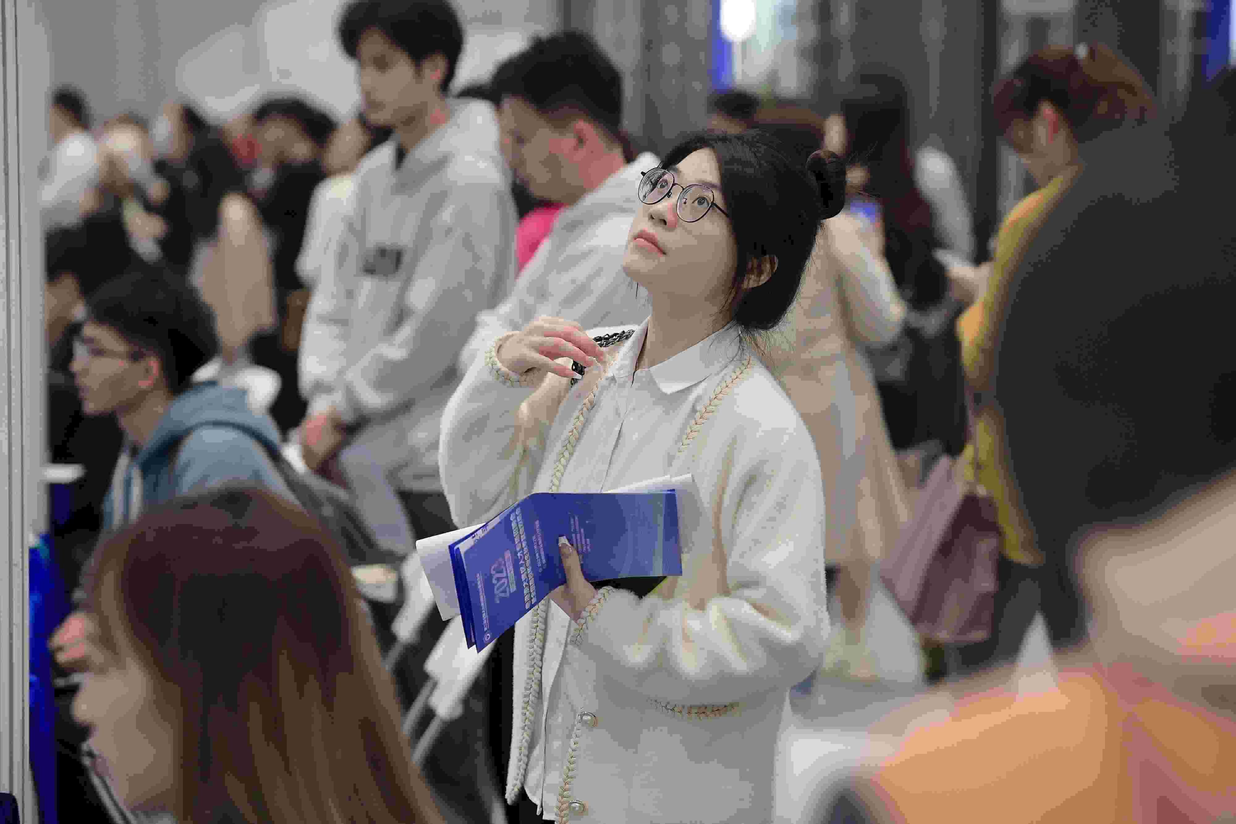  2023年11月22日，2023年粵港澳大灣區(qū)人才專場招聘會暨第27屆全國高校畢業(yè)生秋季就業(yè)雙選會在深圳國際會展中心舉辦。