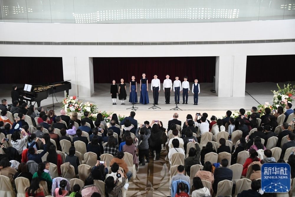 3月21日，金融街童聲合唱團(tuán)在音樂會(huì)上演出。新華社記者 任超 攝