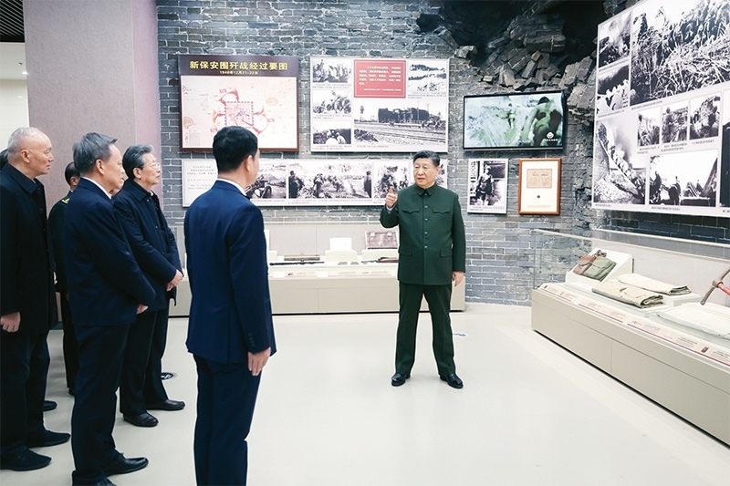 2024年2月1日至2日，中共中央總書記、國家主席、中央軍委主席習(xí)近平來到天津，看望慰問基層干部群眾。這是2日上午，習(xí)近平在平津戰(zhàn)役紀(jì)念館考察。 新華社記者 鞠鵬/攝