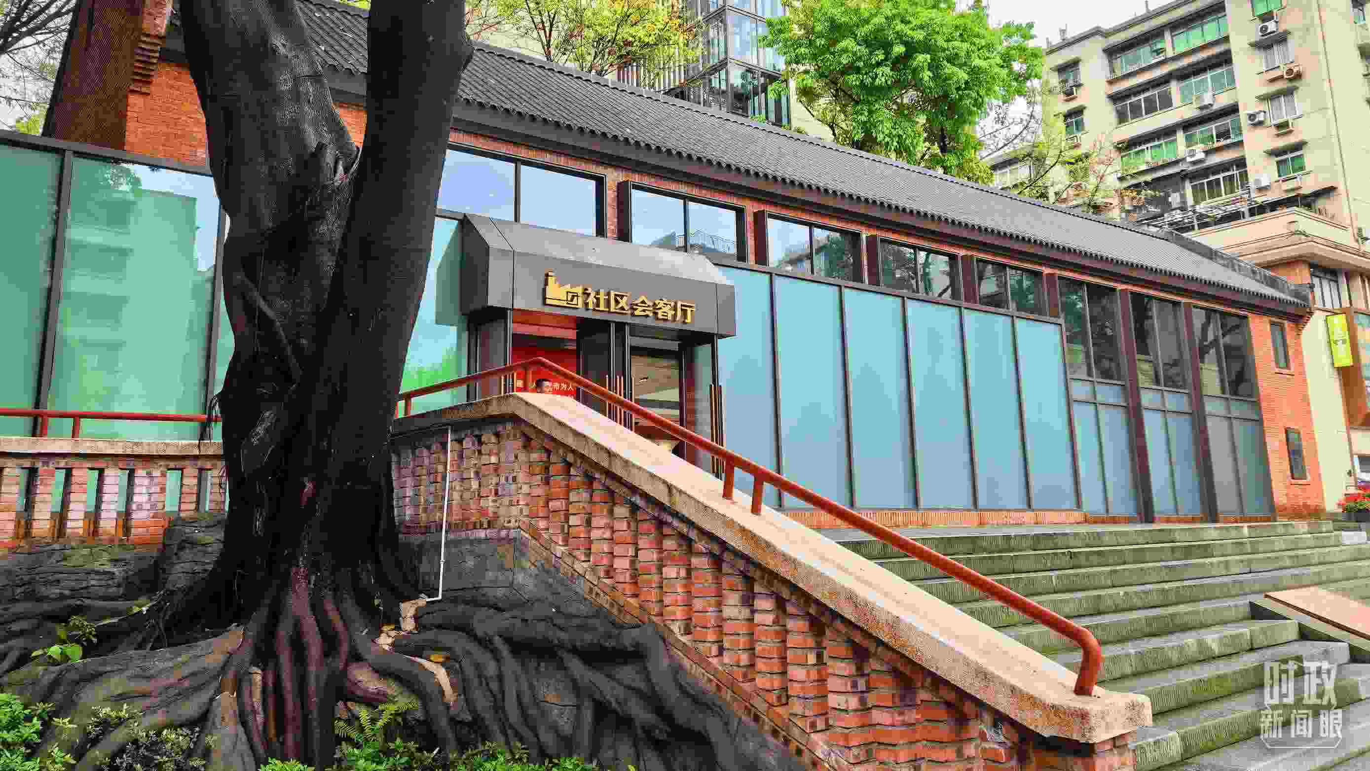 △民主村社區(qū)會客廳。（總臺央視記者程鋮拍攝）