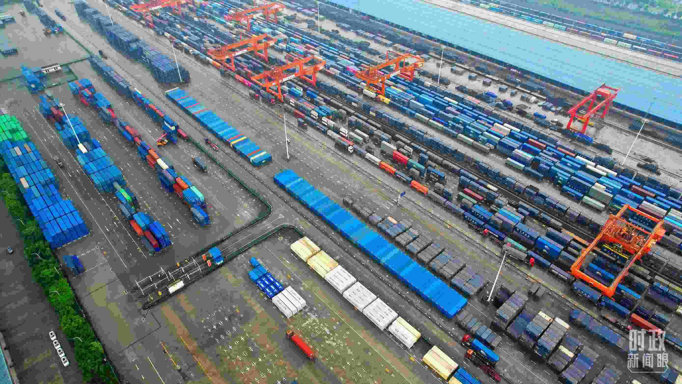 △重慶國際物流樞紐園區(qū)。（總臺央視記者范凱拍攝）