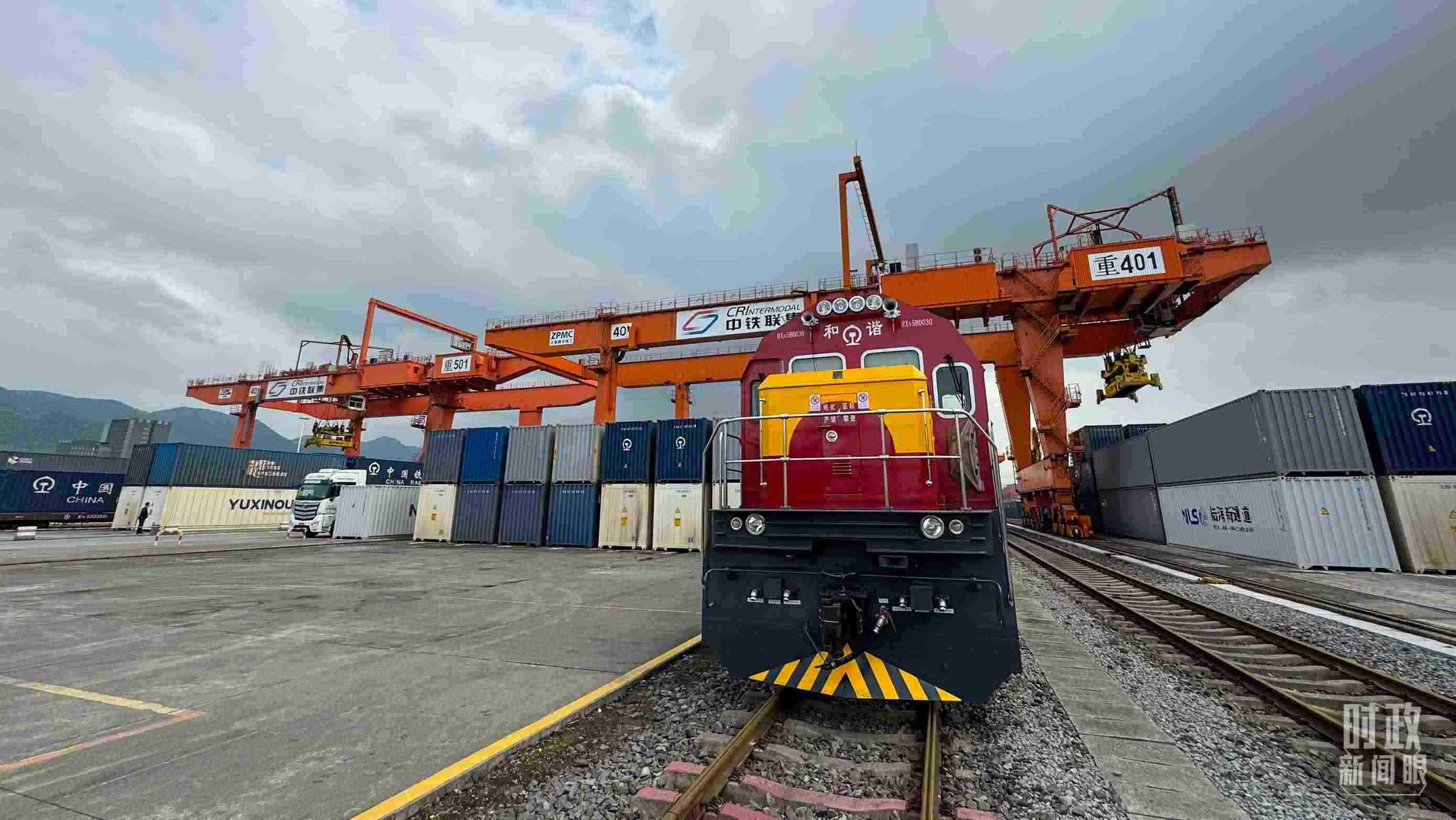 △重慶國際物流樞紐園區(qū)。（總臺央視記者許永松拍攝）