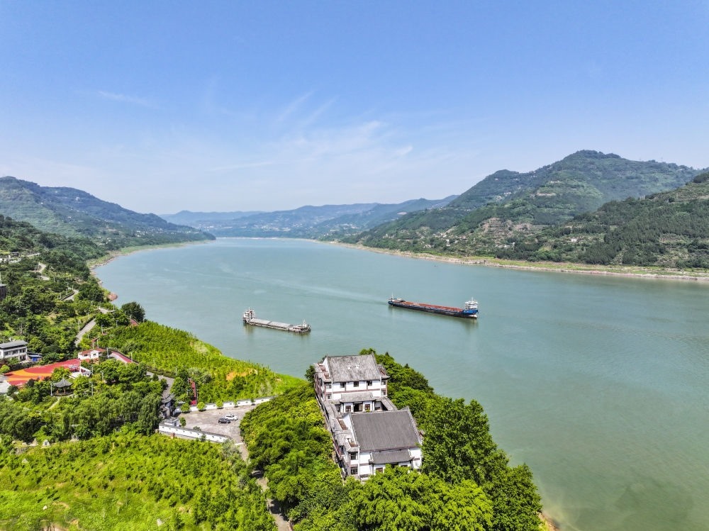 長江重慶萬州段景象（2024年5月15日攝，無人機照片）。新華社記者 王全超 攝