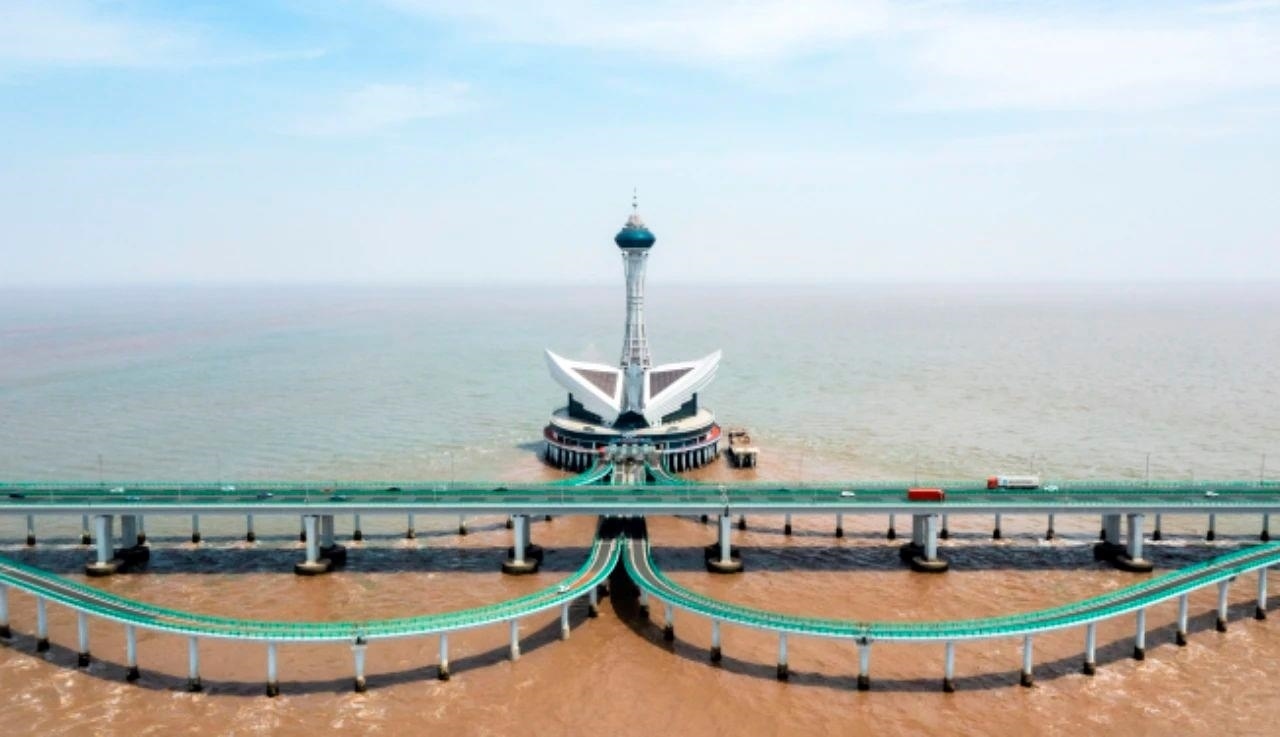 △杭州灣跨海大橋海天一洲觀光平臺(tái)