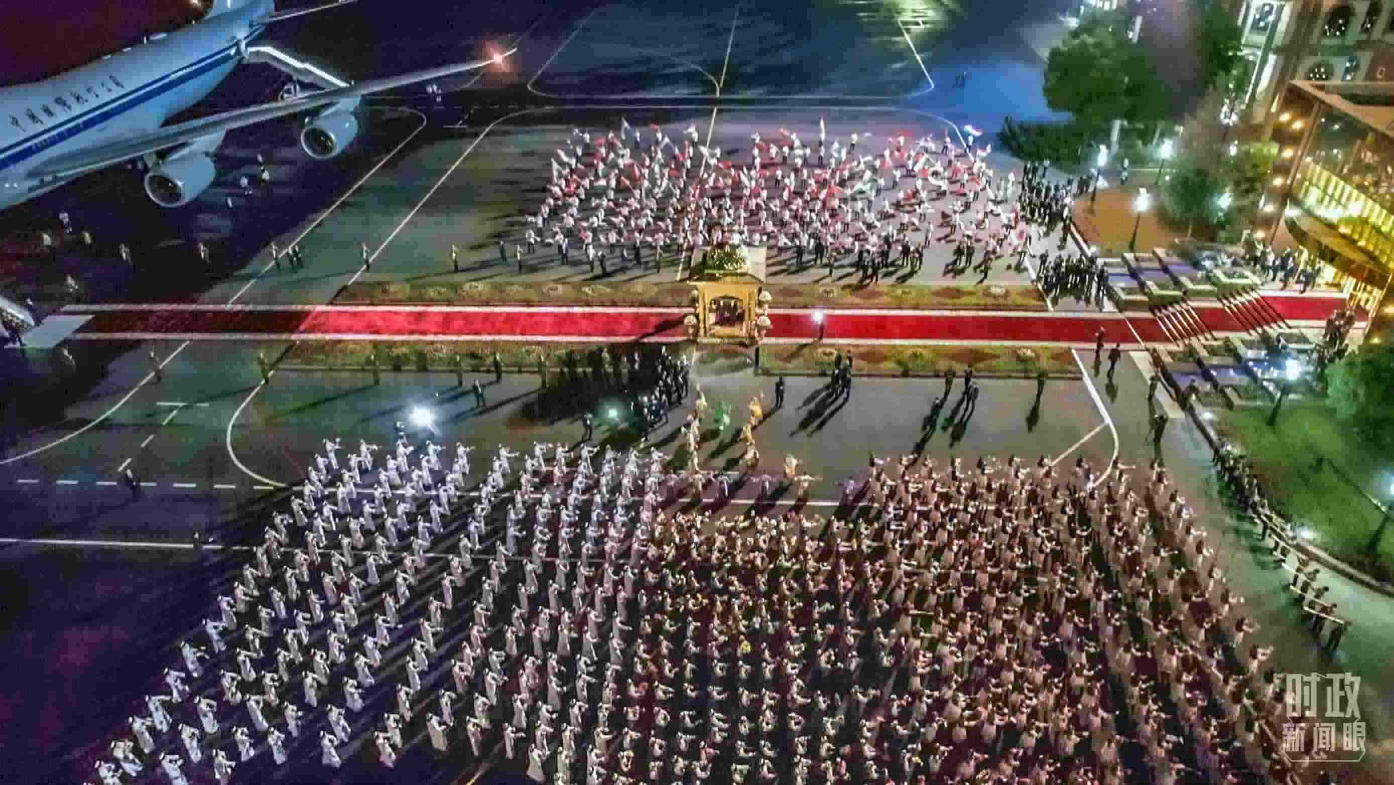 △塔方在機(jī)場(chǎng)舉行的盛大迎賓儀式。（總臺(tái)央視記者邢彬）