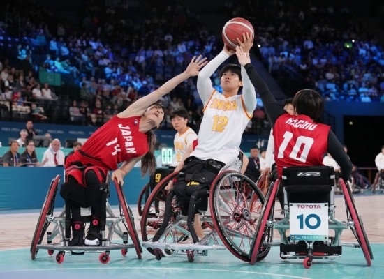 巴黎殘奧會(huì)｜“撞車、摔倒，我們都習(xí)慣了”