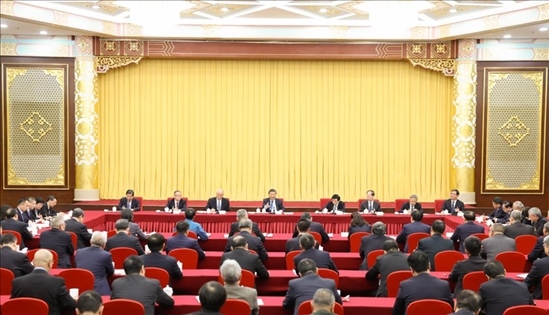 2024年3月6日，中共中央總書記、國家主席、中央軍委主席習(xí)近平看望參加全國政協(xié)十四屆二次會議的民革、科技界、環(huán)境資源界委員，并參加聯(lián)組會，聽取意見和建議。新華社記者 黃敬文 攝