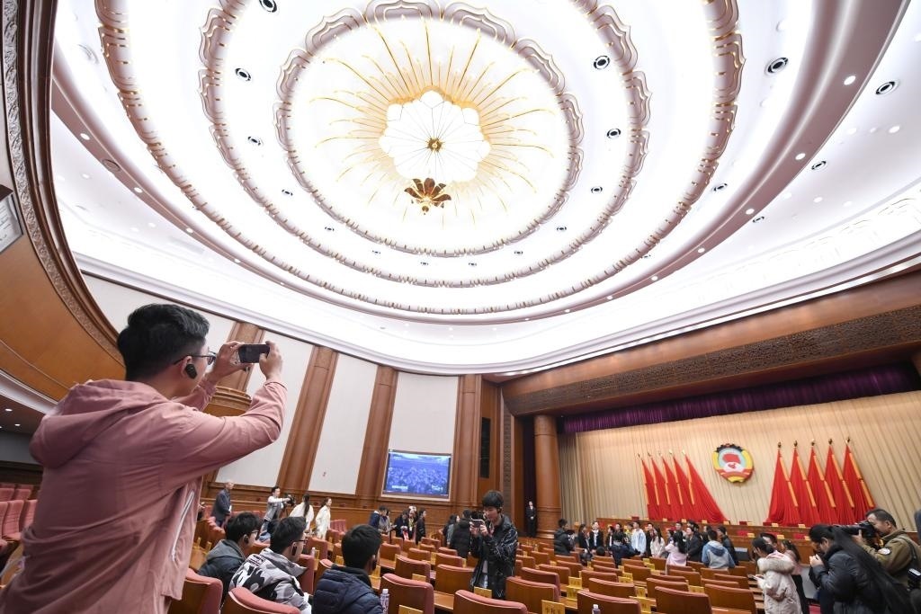 2019年11月16日，全國政協(xié)機關舉辦第一次公眾開放日活動，約200名高校師生、街道工作人員、退休干部、居民代表等參加。新華社記者 岳月偉 攝