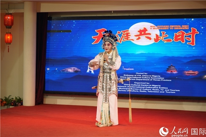 曲劇表演。人民網(wǎng)記者 姜宣攝