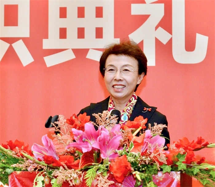中國(guó)僑聯(lián)副主席程紅出席比利時(shí)浙江籍僑團(tuán)聯(lián)盟第二屆主席團(tuán)就職典禮并致辭。比利時(shí)浙江籍僑團(tuán)聯(lián)盟供圖