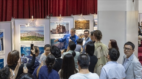 5月29日，“宇宙·金磚國(guó)家”圖片巡回展在北京舉辦，活動(dòng)現(xiàn)場(chǎng)吸引了眾多中國(guó)觀眾。北京俄羅斯文化中心供圖