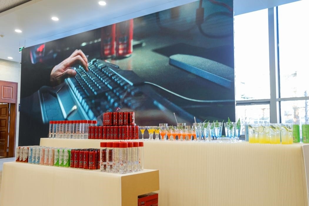 展區(qū)里的特調(diào)飲品區(qū)域。王佳雨攝