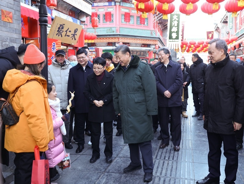 2024年2月1日，習(xí)近平總書(shū)記在天津古文化街考察。