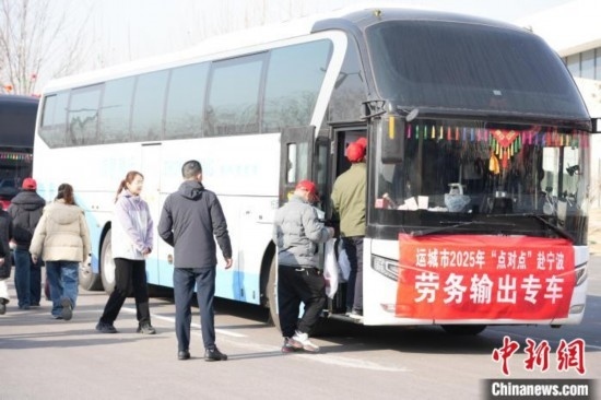 為提升服務(wù)精準(zhǔn)度，活動(dòng)期間特別開展定點(diǎn)勞務(wù)輸出服務(wù)。 解凱光 攝