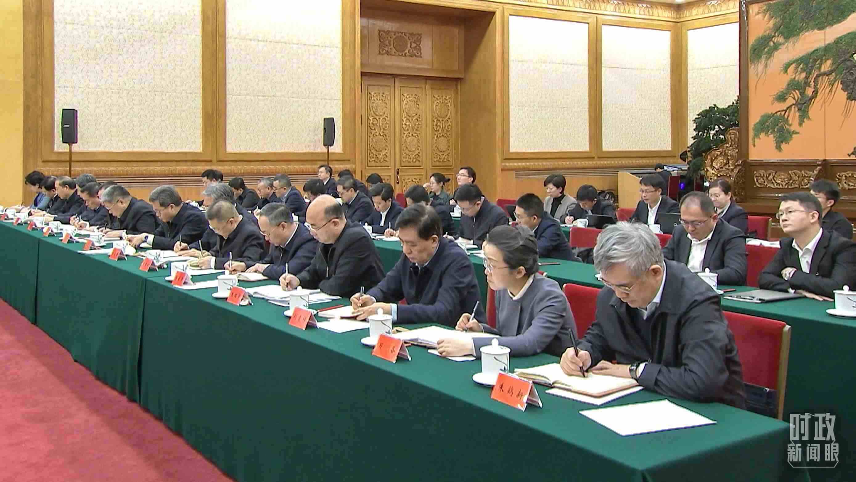 △2月17日，民營(yíng)企業(yè)座談會(huì)現(xiàn)場(chǎng)。